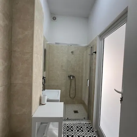 Turretta - Private With Ensuite Bathroom In Vittoriosa, Three Cities 3* 比尔古