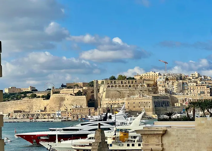 Turretta - Private With Ensuite Bathroom In Vittoriosa, Three Cities